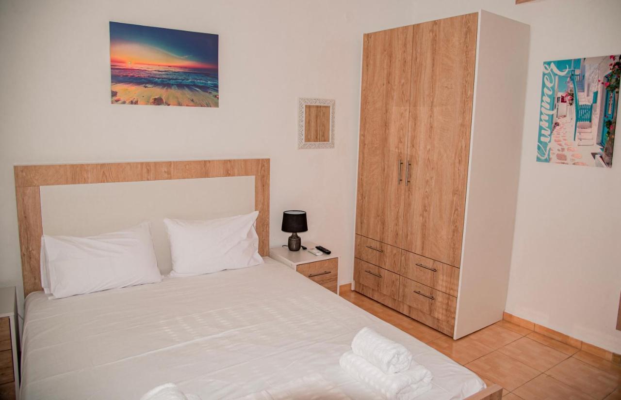Athina Secret Apartments Adults Only Ираклио Екстериор снимка